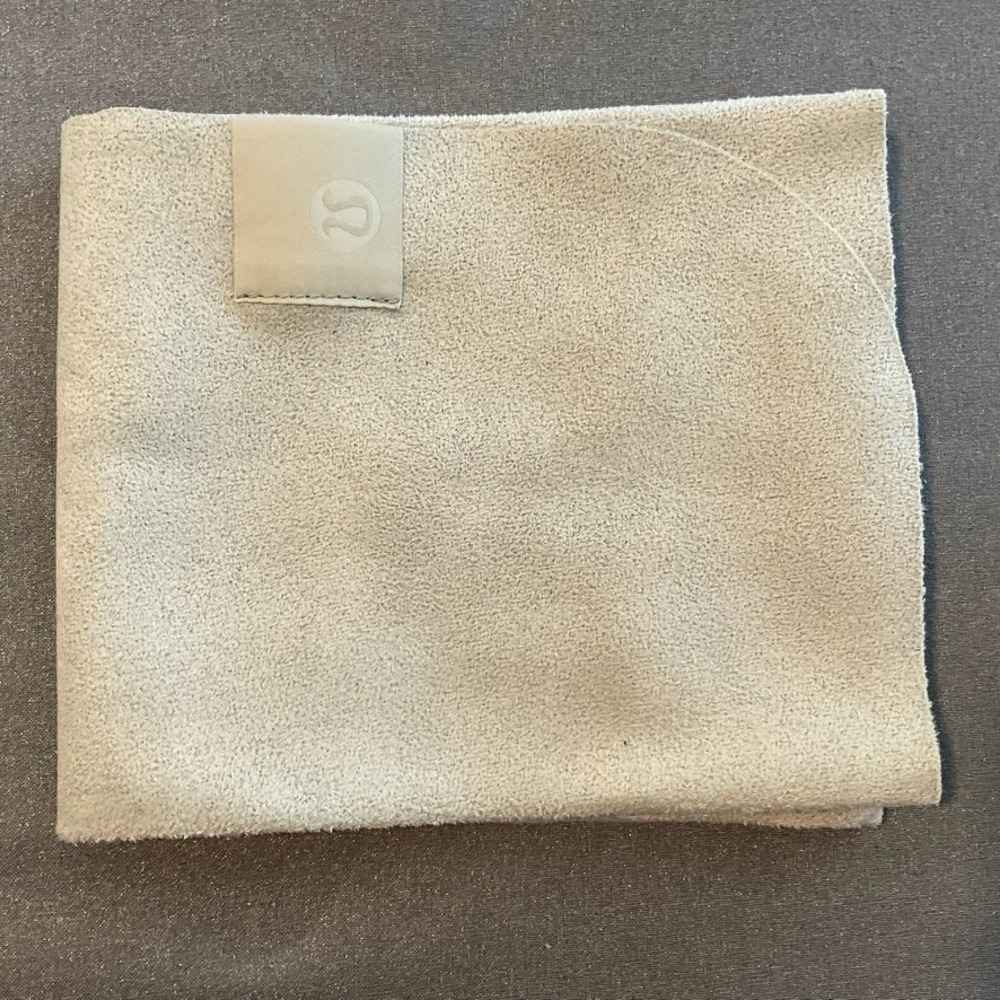 Lululemon The Small Microfiber Yoga Towel 26x16" Beige Gym Workout Running